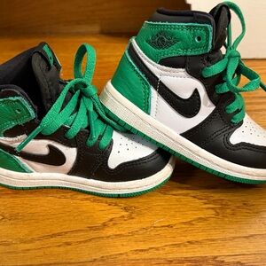 Nike Jordans toddler Black, White, and Green Sneakers. Size 5C toddler.